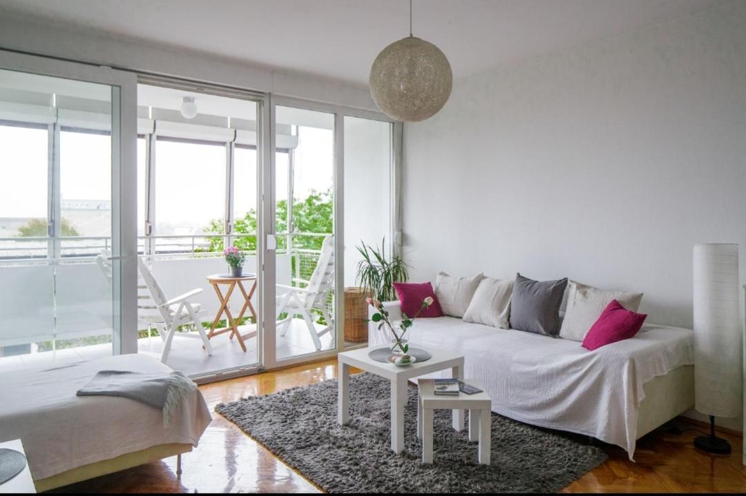 Relax Central Apartment Zagreb Buitenkant foto